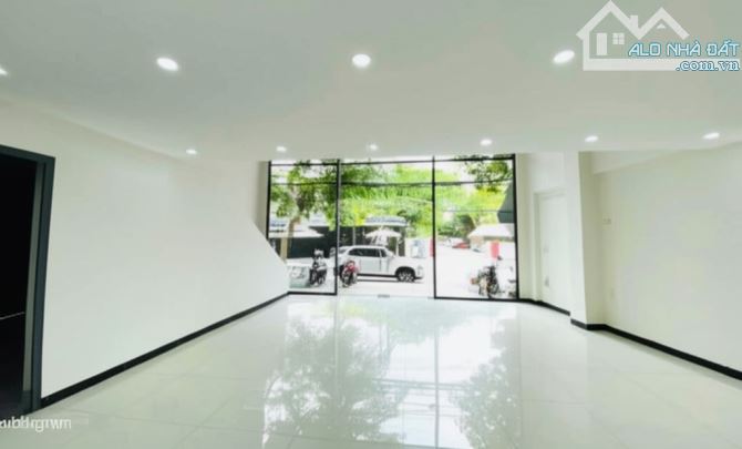 CHO THUÊ NHÀ NGUYÊN CĂN MẶT TIỀN ĐƯỜNG NGUYỄN TRI PHƯƠNG - 94 M² - 5 PN - GIÁ 32 TRIỆU - 1