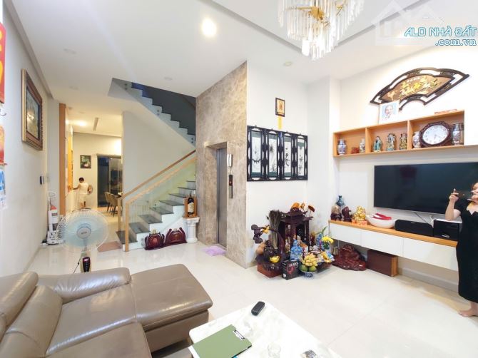ĐƯỜNG SỐ GẦN CHỢ TÂN MỸ Q7 - ĐƯỜNG THOÁNG - THANG MÁY - 4.9x17.9m - 7 TỶ 5 - 1