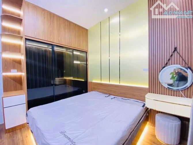 SIÊU ĐẸP - CẦU GIẤY 41m2 x 5 Tầng - NGÕ 3m- nhà dân xây - giá 12.1 tỷ. - 1