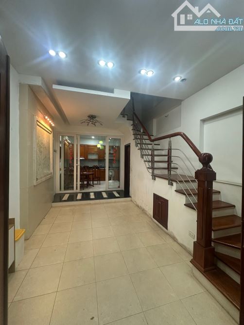 ĐỖ QUANG-CẦU GIẤY-PHÂN LÔ Ô TÔ TRÁNH-VỊ TRÍ VIP-5 TẦNG-VĂN PHÒNG CÔNG TY - GIÁ 21.5 TỶ - 1