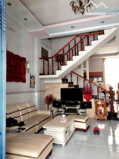 NHÀ ĐƯỜNG PHAN VĂN HỚN, 5x17m, KHU PHÂN LÔ, CÁCH CHỢ BÀ ĐIỂM 1,2km - 1