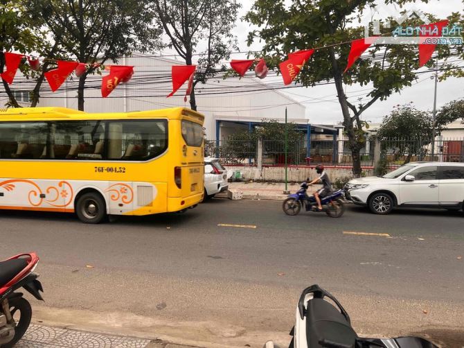🏆Bán đất đường Lạc Long Quân, dt200m2 Gía 9.9 tỷ Vị trí kinh doanh - 1