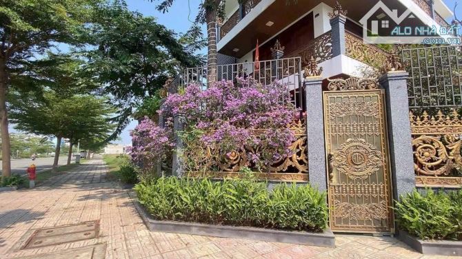 Siêu Vip + bề thế  Biệt thự góc 2 mặt tiềnđường Vip nhất MỹGia rộng 27m 287m2 giá rẻ 20 tỷ - 1