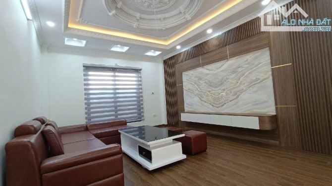Bán nhà đẹp ở luôn Tứ Hiệp Thanh Trì Full nội thất 40m 5 tầng MT 3,8m giá 7 tỷ 3 - 1