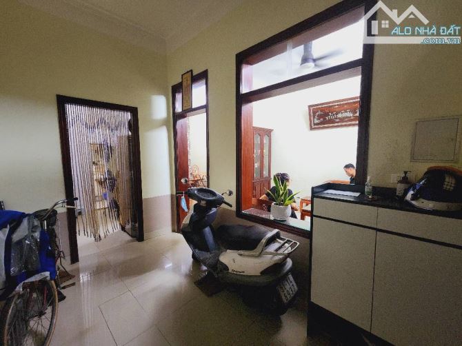 Bán nhà Tôn Thất Tùng, dân xây chắc chắn, ngõ 3 gác, 100m ra đường ô tô, 46m2, 6 phòng ngủ - 1
