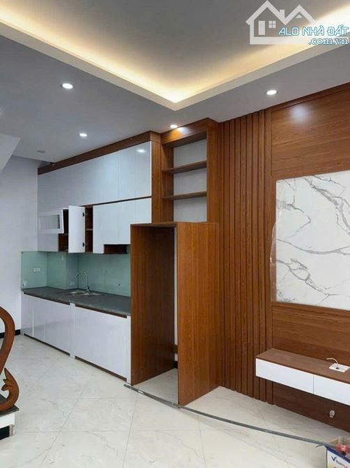 NHÀ MỚI 5 TẦNG - NGÕ THÔNG - Ô TÔ ĐỖ CỬA - TRUNG TÂM NGŨ HIỆP - GIÁ 5.2 TỶ - 1