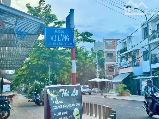Đất đường Vũ Lăng ( A3 cũ )- KĐT VCN Phước Hải, đối diện chợ VCN.Diện tích: 90m2 ngang 4.5 - 1