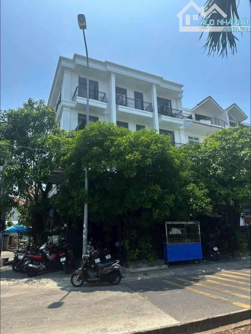 Siêu phẩm tòa nhà căn hộ Góc 257m2 mặt 12m KĐT Vĩnh Điềm Trung thu nhập 90tr/ Tháng 25tỷ - 1