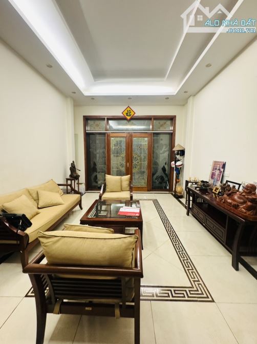 Siêu Phẩm Thịnh Liệt 48m² x 5 Tầng - Ô Tô Qua Nhà - An Ninh Tốt - Giá 11.2 Tỷ - 1