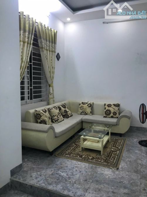 NHÀ ĐẸP  HẺM HOÀNG DIỆU DT 60M2 – SỔ ĐỎ RÕ RÀNG – GIÁ TỐT - GẦN BIỂN - 3,2 TỶ - 1