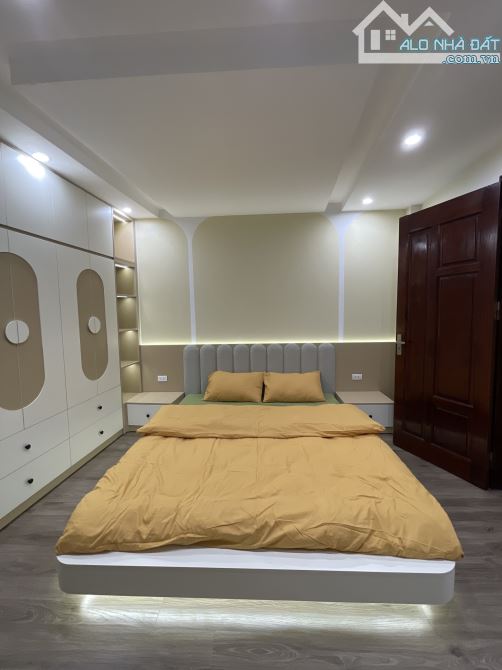 HÀNG HIẾM, NHÀ ĐẸP NGỌC LÂM, VỪA TIỀN, NGÕ NÔNG, GẦN HỒ, 5 TẦNG, 30M2, MT: 7.4M, 7.45 TỶ - 1