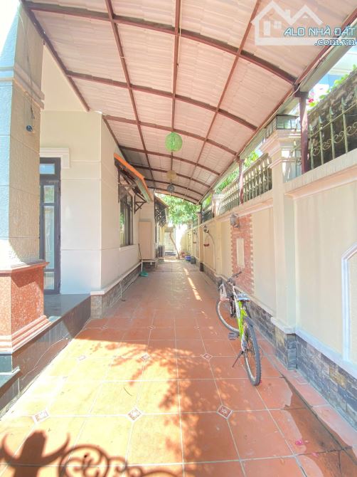 Cho thuê Biệt thự An Phú, ngang 10m, rộng rãi, thoáng mát ngay Đường Vũ Tông Phan - 1