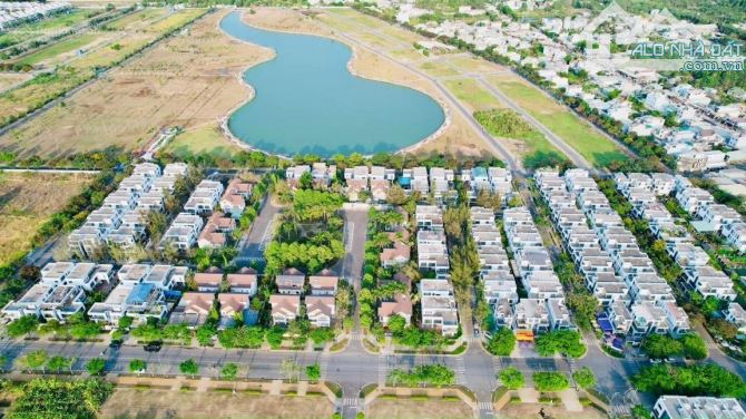 Biệt Thự Sinh Thái, khu ĐT Đông Tăng Long, TP. Thủ Đức, DT: 20x20m,  3 tầng Giá: 30 tỷ tl - 1