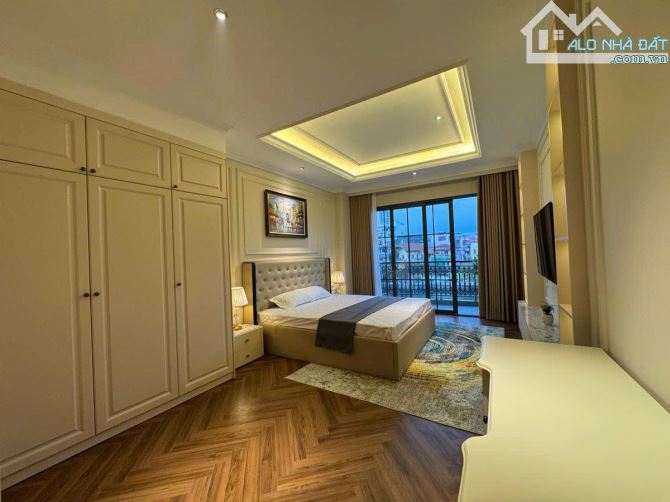 6T thang máy mặt ngõ Hoàng Cầu, ngõ thông KD, ô tô tránh đỗ, gara, thông sàn 58m2 - 1