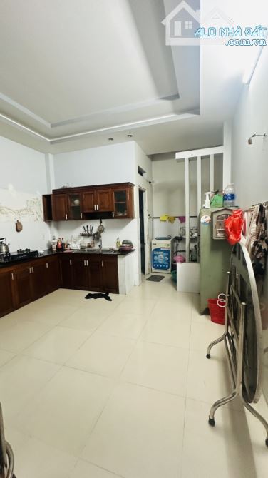 RẺ NHẤT KHU VỰC CHỢ BÌNH THÀNH- NHÀ 2 TẦNG ĐÚC THẬT 67M2(4.2x16)- HẺM XE HƠI. CHỈ HƠN 3 TỶ - 1