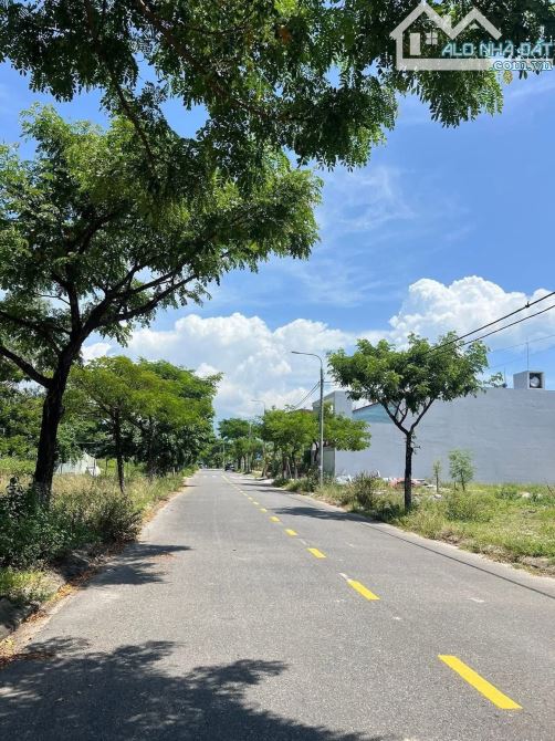 📌📌📌Làm việc trực tiếp!!! 🍀 Bán cặp Võ Duy Dương View Hồ.  Đường 7m5.  Dt: 250 m2. - 1