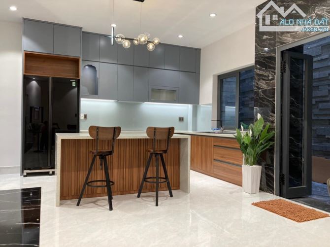 XE HƠI THÔNG! Bán Nhà 5 Tầng Cực Đẹp Phan Đăng Lưu, 71m2, 13 Tỷ - 1