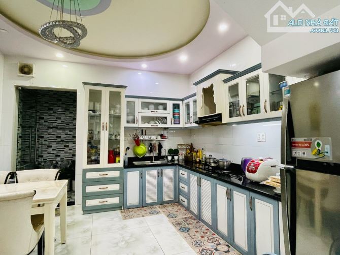 ĐỊNH CƯ Bán Nhà Đẹp 5 Tầng Xe Hơi Thông Cao Thắng, 42m2, 8.2 Tỷ - 1