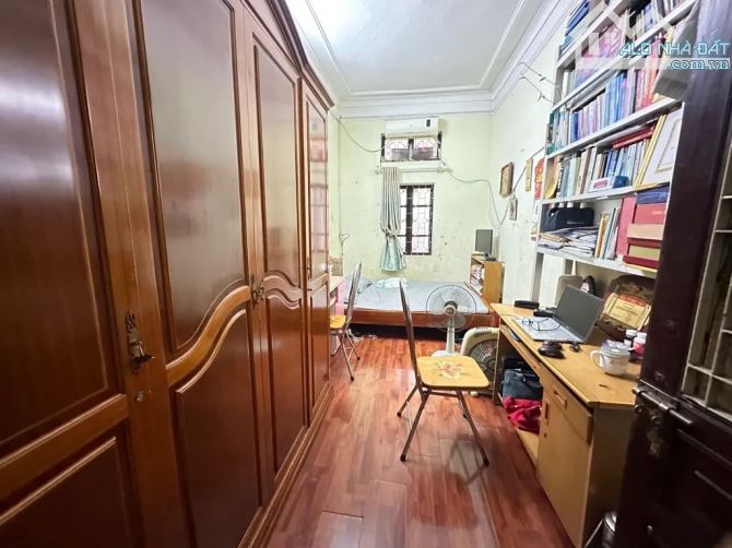 BÁN NHÀ PHỐ DƯƠNG QUẢNG HÀM ,CẦU GIẤY , LÔ GÓC MẶT TIỀN RỘNG , Ô TÔ DỪNG ĐỖ 13.5 TỶ - 1