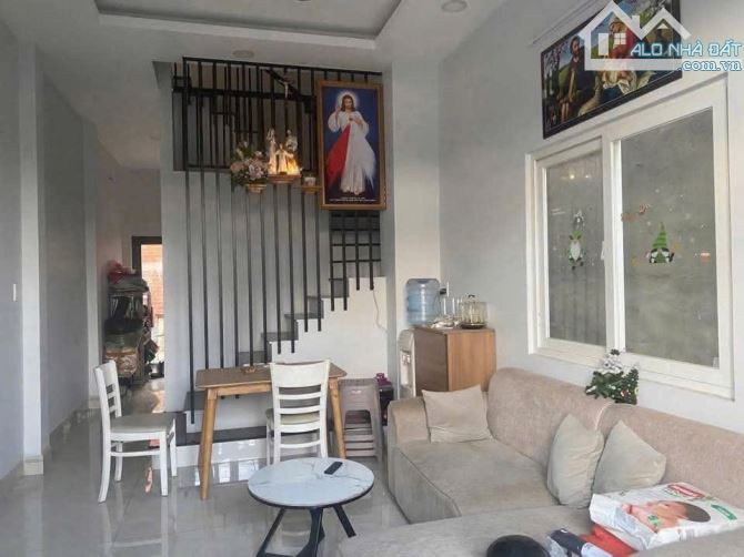 Nhà trệt lầu KP Trung Thắng, Dĩ An – đường ô tô, sổ hoàn công , 55m2 giá 3.3 tỷ - 1