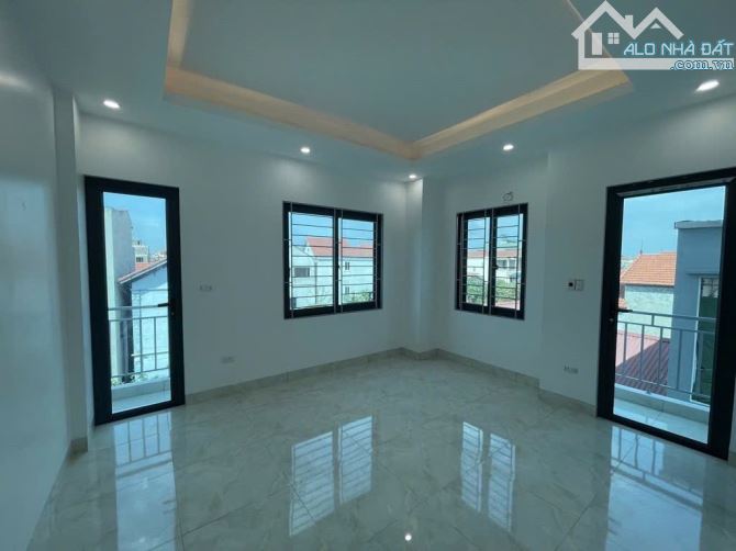 B.Á.N NHÀ  THƯỢNG CÁT, SÁT VIN ĐAN PHƯỢNG,  LÔ GÓC, Ô TÔ GẦN , THANG MÁY  40M2,  5 TỶ 7 - 1