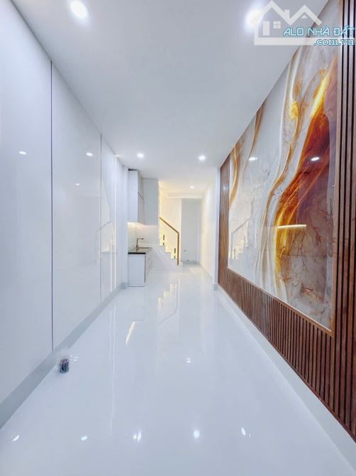 BÁN NHÀ 3 TẤM KHU NGUYỄN KHOÁI Q4 HẺM 3M AN NINH GIÁ 4 TỈ 150 TL DÂN CƯ SÁT MT CÁCH 30M - 1
