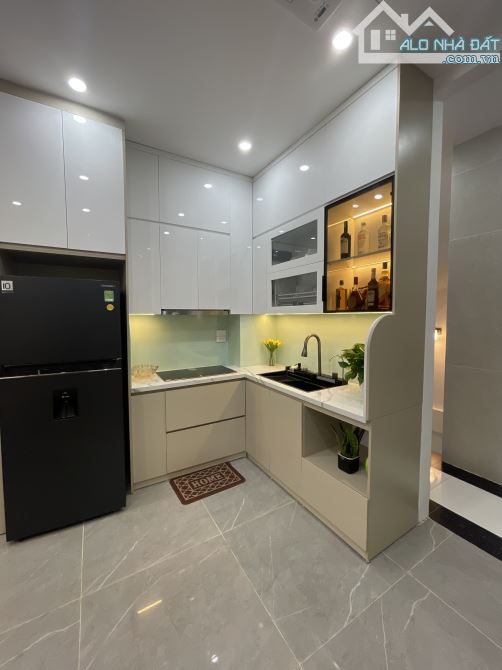 HOA HẬU PHÂN LÔ - NGUYỄN VĂN CỪ, SÁT OTO TRÁNH, 37M2, MT: 4M, 7 TẦNG THANG MÁY, 13.6 TỶ - 1