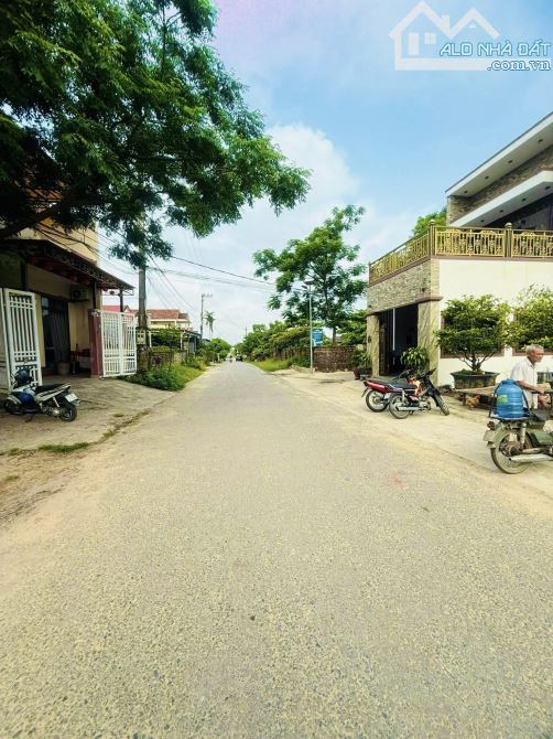 💥Mặt tiền đường Hồ Tùng Mậu - Lộc Ninh - 1