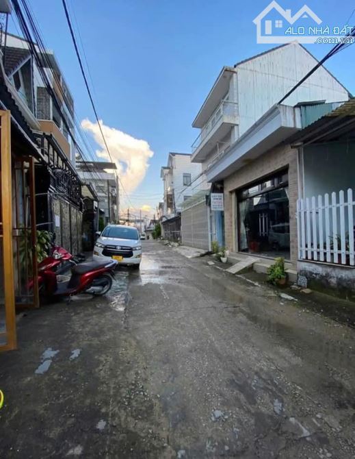 CHỈ 5,1ty _ BÁN ĐẤT TẶNG NHÀ GẦN TRUNG TÂM ĐÀ LẠT - 1
