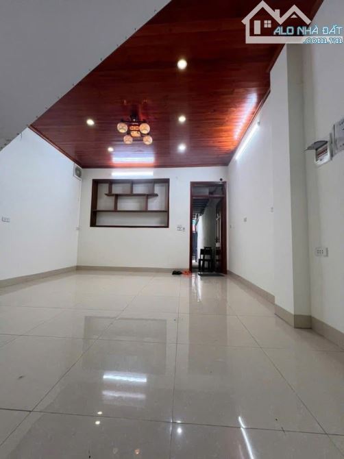 Nhà phố 2 tầng,50m2,hẻm thông- chỉ 4 t/y hơn,đường Nguyễn Thị Thập Quận 7 - 1