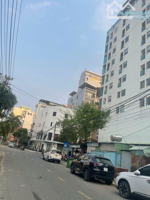 BÁN ĐẤT TẶNG NHÀ CẤP 4- MT TRẦN KHÁNH DƯ CÁCH MAI THÚC LÂN CHỈ 20M.PHÓ TÂY SẦM UẤT - 1