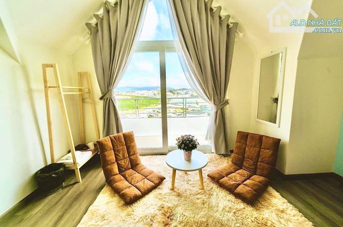 Bán nhà 3 lầu view cao đẹp khu dân cư trung tâm Đà Lạt ,đi chợ đêm 2km - 1