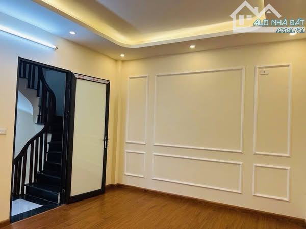 BÁN NHÀ BÁT KHỐI ,5 TẦNG  5....TỶ - 1