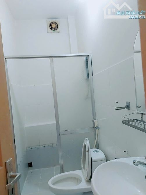 😍VŨ TÙNG, P2 BÌNH THẠNH GIÁP PHÚ NHUẬN, 81M2, NGANG ĐẸP GẦN 5M, 2 TẦNG, Ô TÔ 10M - 1