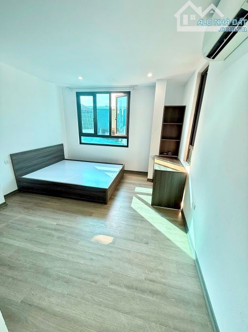 Cho Thuê CCMN 72 Dương Quảng Hàm Cầu Giấy 35m2 Studio Cửa Sổ Giặt Riêng Thang Máy 14P - 1