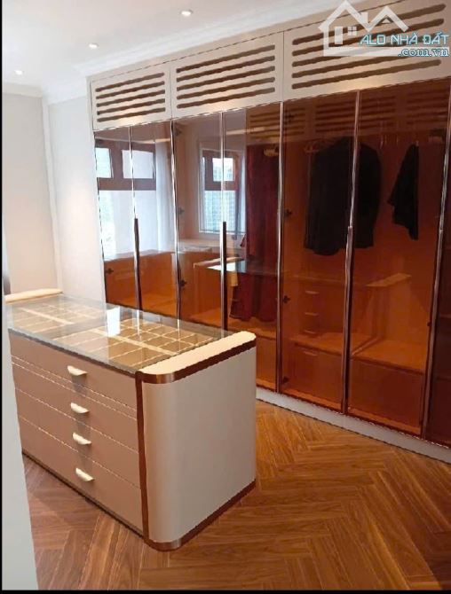 Hiếm! Bán căn Penhouse Cầu Giấy, DT 320 m2, thông tầng trên cao tuyệt đẹp! - 1