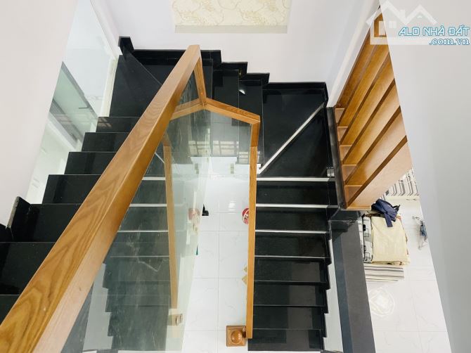 HẺM XE TẢI - HOÀNG HOA THÁM -P7 -60m2 -3 TẦNG -3 PN - Chỉ 7.X - 1