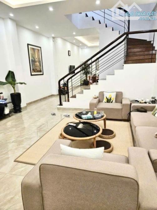 BÁN GẤP NHÀ ĐỘI CẤN TT BA ĐÌNH GIÂP RANH CẦU GIẤY Ô TÔ KD 100M X  4 TẦNG MT 5,2M 25 TỶ - 1