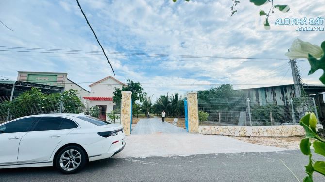 2135M2 VƯỜN DỪA SUM SUÊ NGAY NHÀ THỜ HỒ TRÀM- CÁCH PHỐ ĐI BỘ HƠN 1KM - 1