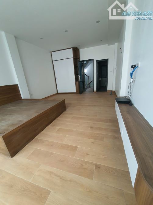 Cho thuê nhà ngõ Lạc Long Quân, Xuân La, Tây Hồ. DT 45m x 7.5 tầng, giá 32tr - 1