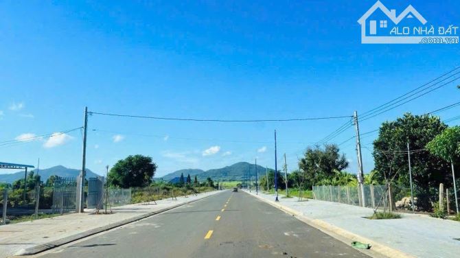 Mặt tiền Tạ Văn Sáu - Đường quy hoạch số 2 - TT Đất Đỏ-   Chủ hạ giá siêu tốt - 1