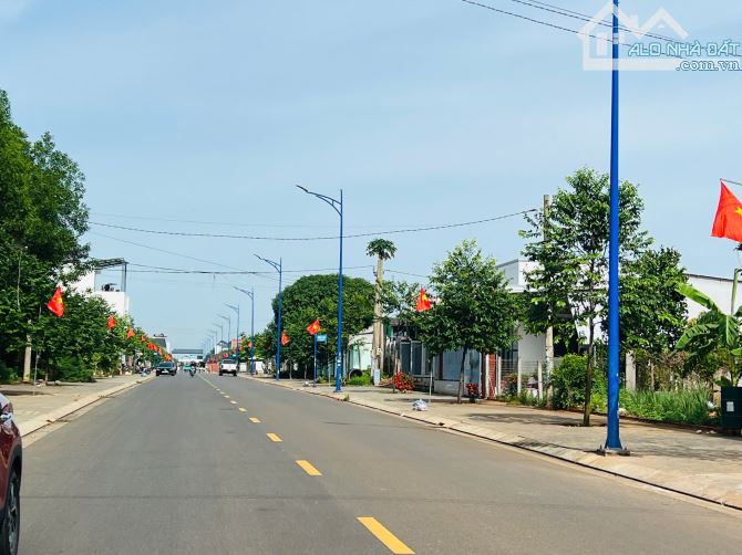 Mặt tiền Tạ Văn Sáu - Đường quy hoạch số 2 - TT Đất Đỏ. 💰1 tỷ 650 🌈Diện tích  72.9m2 nga - 1