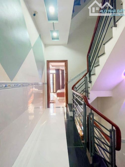 Nhà diện tích khủng Đoàn Văn Bơ Q4. 4T. MT 4m. 4PN. 60m2. 6,2 tỷ có thương lượng - 12