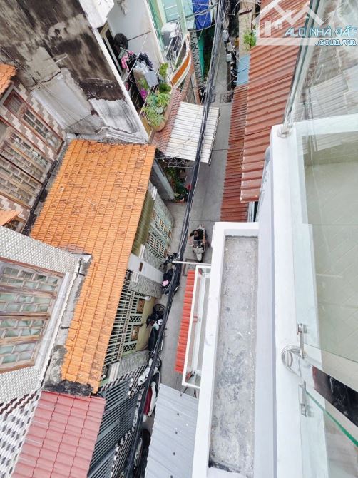 BÁN NHÀ 3 TẤM KHU NGUYỄN KHOÁI Q4 HẺM 3M AN NINH GIÁ 4 TỈ 150 TL DÂN CƯ SÁT MT CÁCH 30M - 13