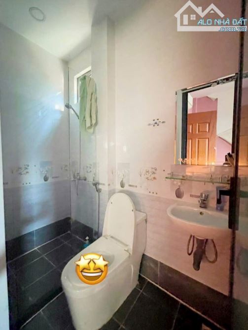 Nhà diện tích khủng Đoàn Văn Bơ Q4. 4T. MT 4m. 4PN. 60m2. 6,2 tỷ có thương lượng - 14