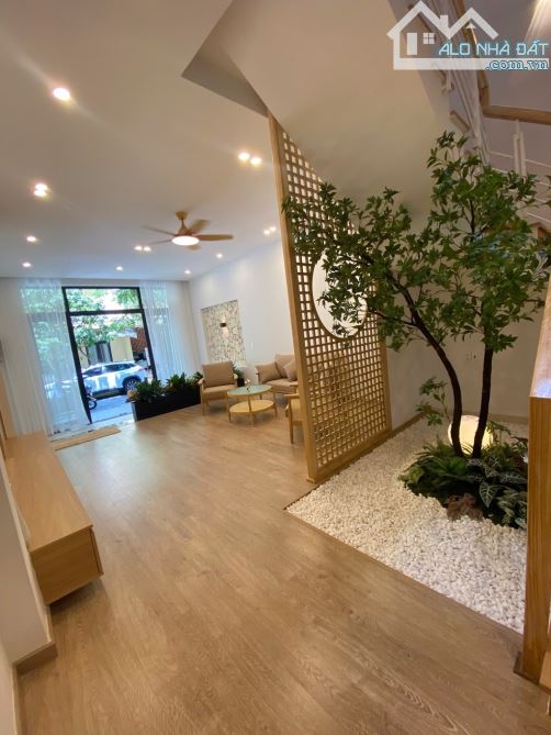 BÁN NHÀ 3 TẦNG FULL NỘI THẤT ĐƯỜNG NGUYỄN ĐỔNG CHI TRUNG TÂM HẢI CHÂU, ĐÀ NẴNG NHỈNH 8 TỶ - 17