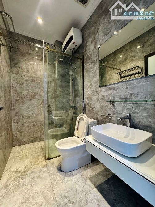 Bán nhà 5 tầng tại Hoàng Quý , Tô Hiệu , Lê Chân Giá 6 tỷ 950 - 2