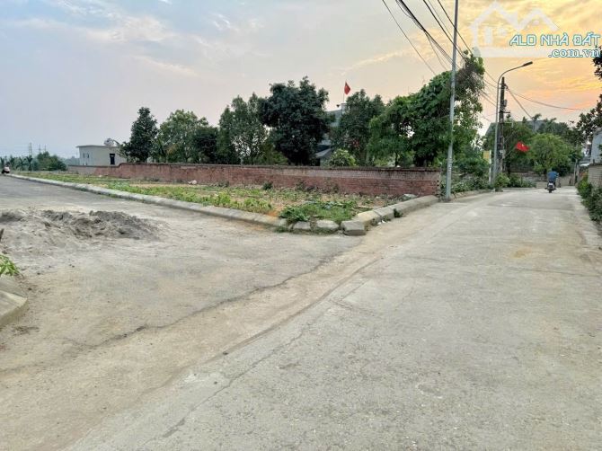 BỎ QUA LÔ NÀY CÁC BÁC TIẾC HÙI HỤI LUÔN. LÔ GÓC NẰM TRÊN TRỤC CHÍNH CÁCH TUYẾN METRO 500m - 2