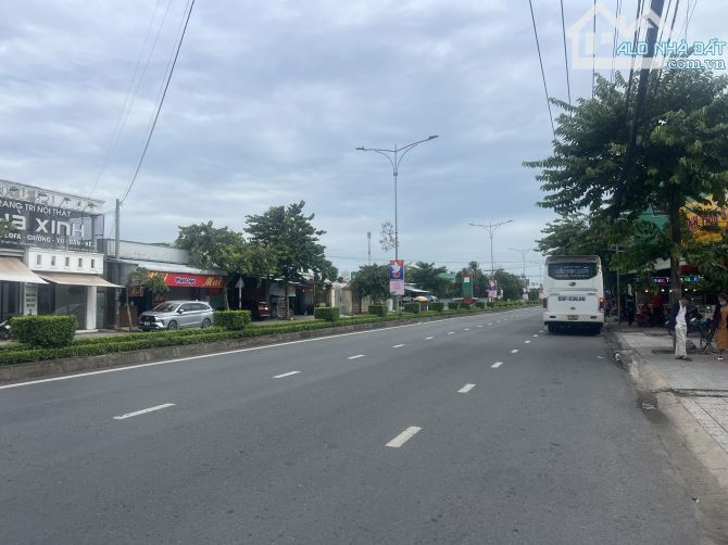 Bán nhà trệt 266 m2 mặt tiền đuờng Nguyễn Thi Thập(QL60),phuờng 10 tp Mỹ Tho - 2