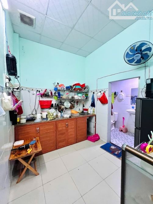 Bán nhà 2 phòng ngủ dt 4.1x 12.2m, Tống Văn Hên, Phường 15, Tân Bình, Giá nhỉnh 4 tỷ TL - 2